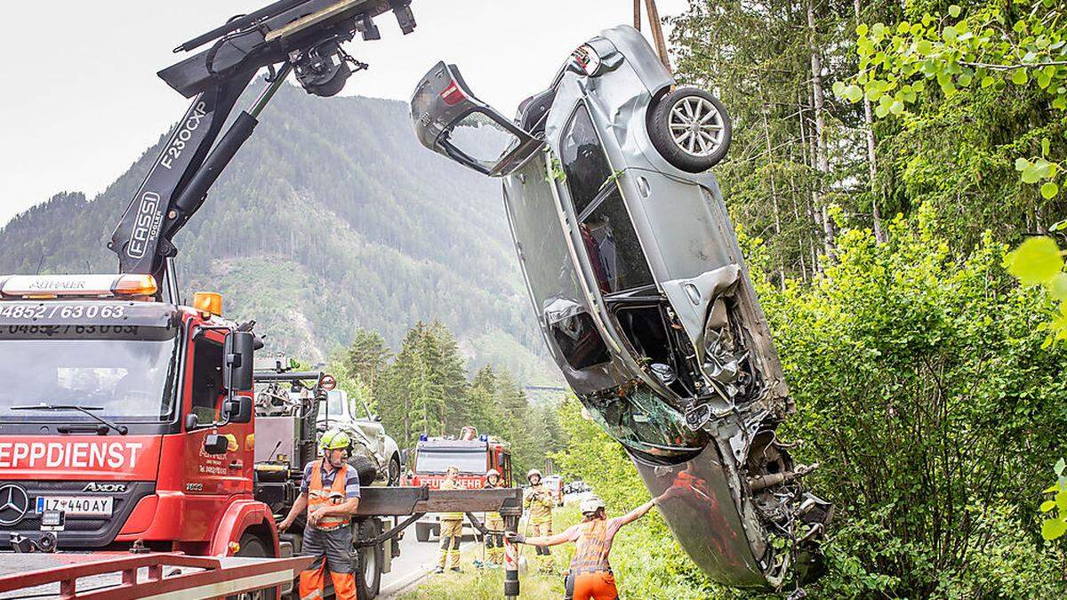 An beiden Fahrzeugen entstand Totalschaden 