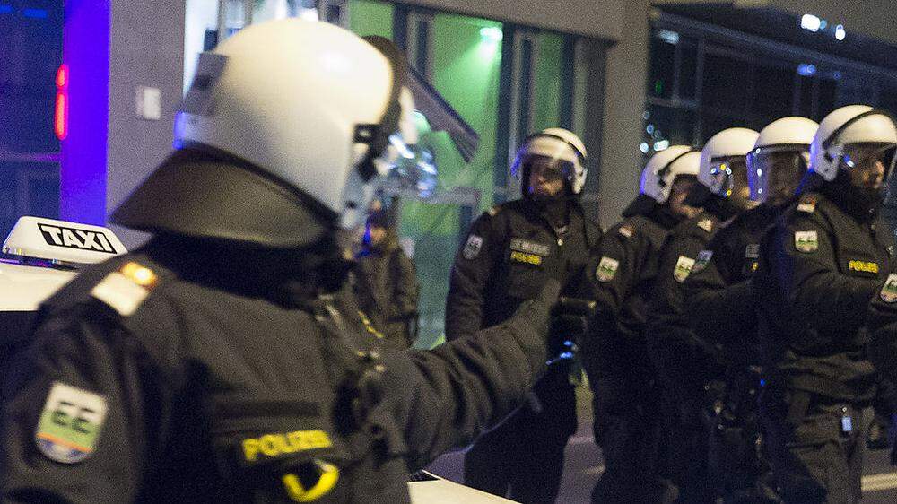 Polizeieinsatz beim Grazer Akademikerball