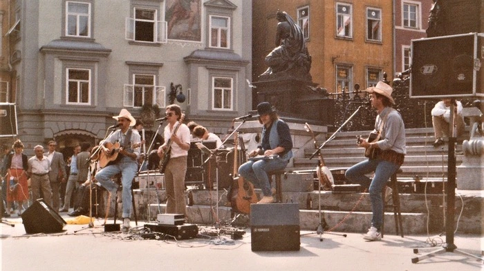 1984 bei einem Auftritt am Hauptplatz in ...