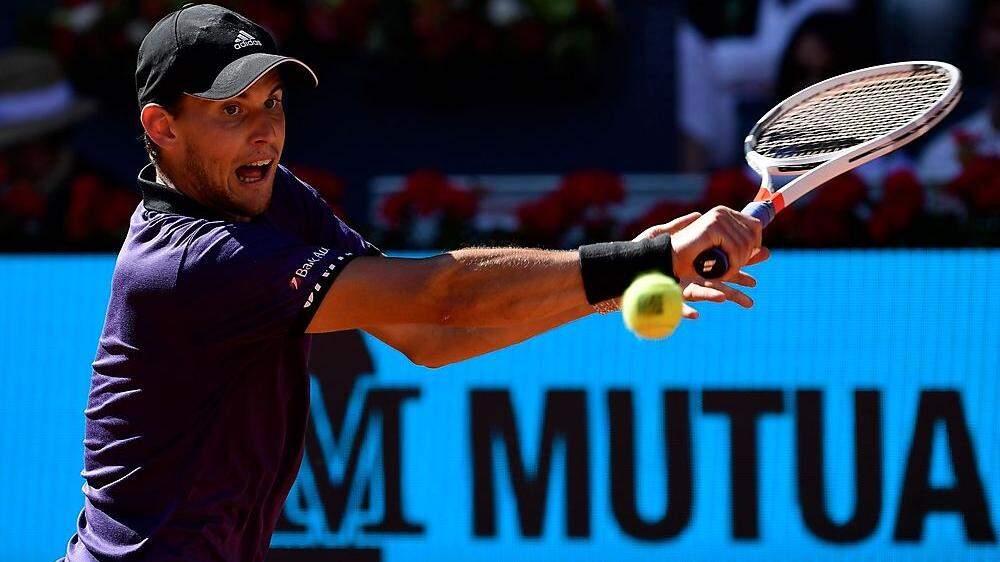 Dominic Thiem schlägt in Madrid derzeit gegen Novak Djokovic auf