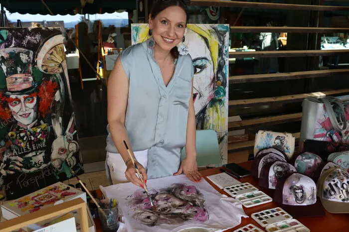 Darunter auch Dominika Köck, die ihr "Atelier Domik" in der Dr.-Karl-Renner-Gasse in Weiz führt.