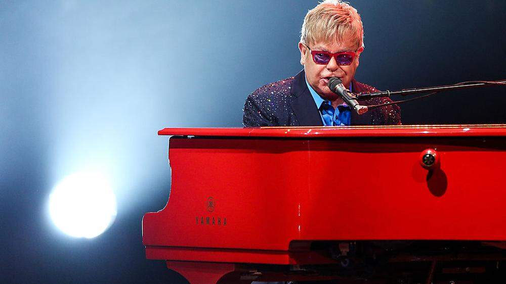 Elton John meldet sich hörenswert zurück 