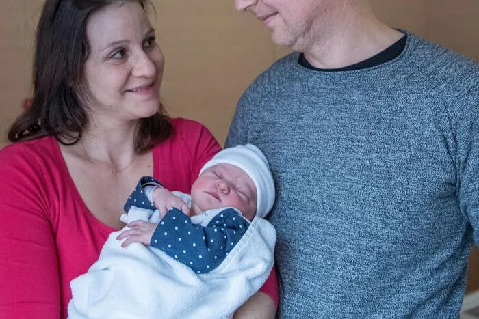48 Zentimeter groß und 3,4 Kilogramm - das sind die Daten des österreichischen Neujahrsbabys 2018