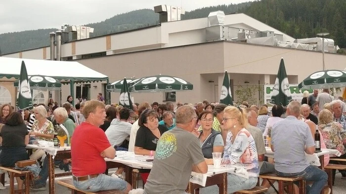 Die Bevölkerung erschien sehr zahlreich zu dem Konzert.