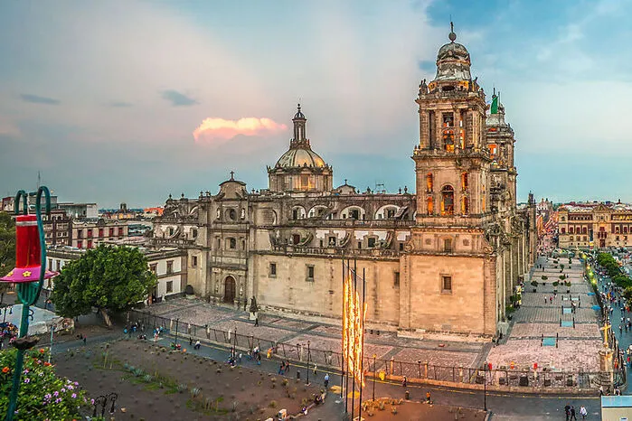Nicht zu übersehen: der Hauptplatz mit der größten und ältesten Kathedrale des amerikanischen Kontinents.