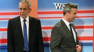 Rüsten für den Plakat-Wahlkampf: Alexander Van der Bellen und Norbert Hofer