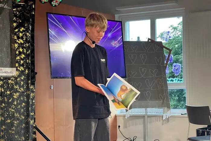 Der Verein kann damit unter anderem die Kosten für den Besuch des „Fröhlich Zauberkongress“ als Gäste von Alex Ray decken.