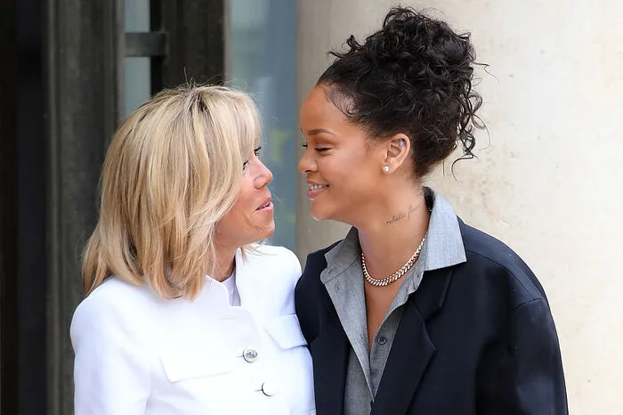 Das Treffen mit Macron und dessen Frau Brigitte sei "absolut unglaublich" gewesen, sagte Rihanna danach. Sie sei sehr "beeindruckt" von dem Führungsstil des Staatschefs gewesen.