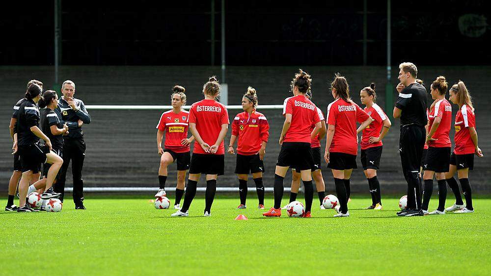 Das österreichische Frauen-Team trainiert eigentlich im Stadion des FC Wageningen