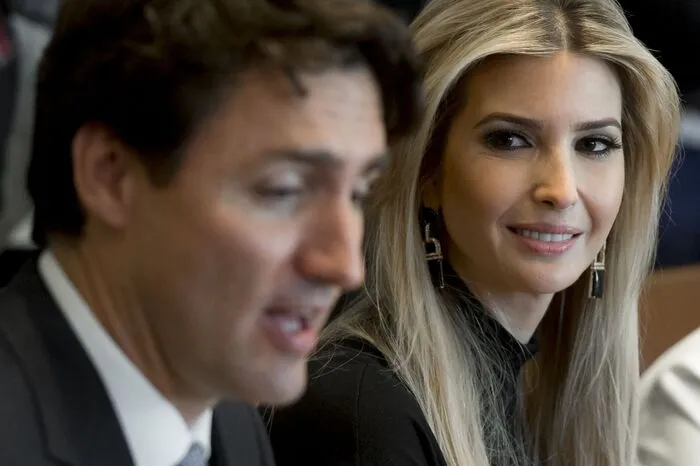 "Finden Sie jemanden, der Sie so ansieht, wie Ivanka Trudeau", schrieben US-amerikanische Medien unter dieses Bild.