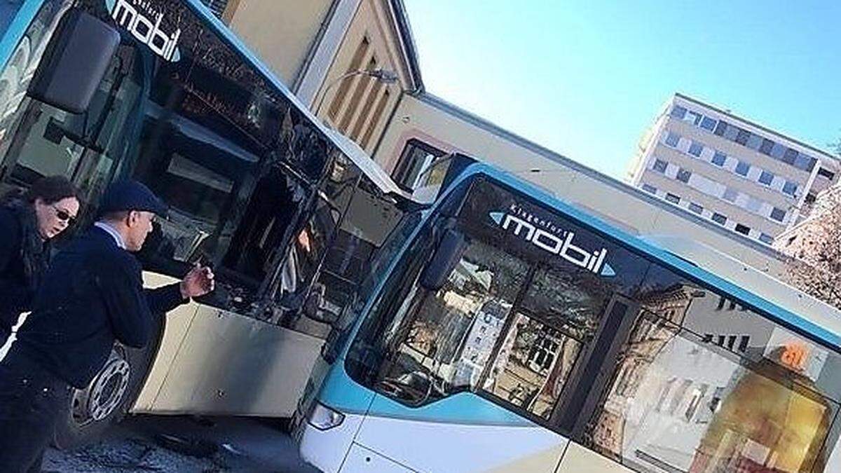 Ein Missverstädnis zwischen den Busfahren führte vermutlich zum Unfall