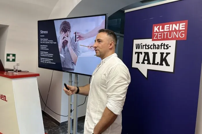 Manuel Lah, Personal Trainer und Inhaber von Onebody, hielt einen Vortrag über Corporate Wellness