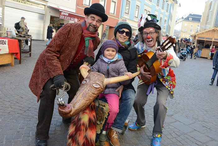 Die Clowns begeisterten die Kinder und Eltern