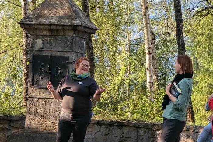 Tourguide Bianca Pehn vermittelte indes Wissenswertes über den Erzberg.