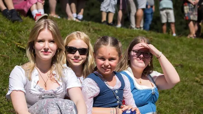 Rund 1000 Zuschauer verfolgten das spannende Kufenstechen