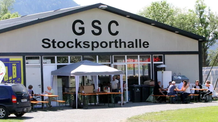 Singende Vögel, krähende Hähne, klopfende Hasen und pfeifende Meerschweinchen – das sah man am Wochenende in der Liebenfelser Stocksporthalle.