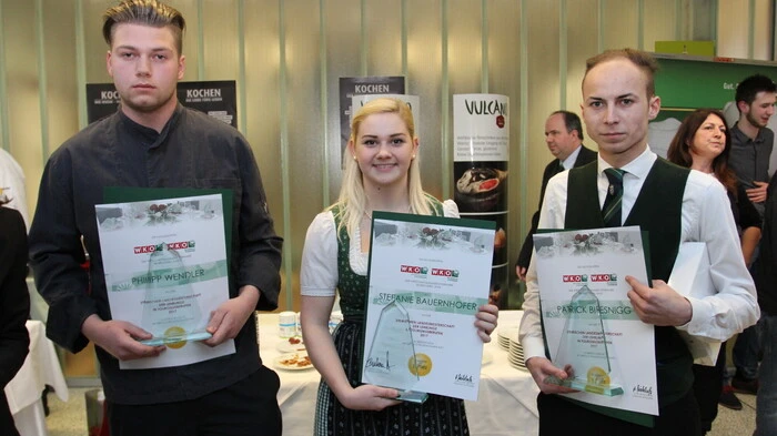 Die Sieger: Philipp Wendler (Köche), Stefanie Bauernhofer (Hotel- und Gastgewerbeassistenten) und Patrick Bresnigg (Service)