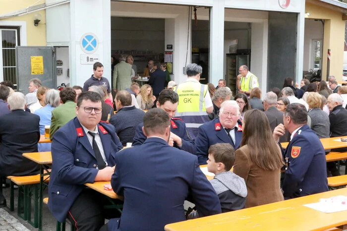 Auch aus den umliegenden Ortschaften waren die Besucher in das Rüsthaus von Projern gekommen, um beim „Tag der offenen Tür“ der Freiwilligen Feuerwehr Hörzendorf-Projern dabei zu sein. 