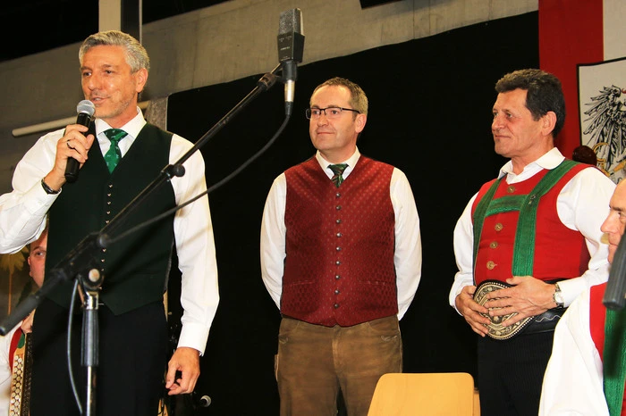 Klicken Sie sich durch die Fotos vom Volksmusikabend in Stallhofen.