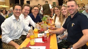 Der Frühschoppen in Passail stand am Sonntag im Zeichen dreier Jubiläen, zahlreiche Besucherinnen und Besucher feierten in der Raabursprunghalle