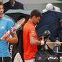 Dominic Thiem (links) und Novak Djokovic mussten ihr Duell am Freitag vorzeitig beenden