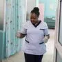 Eine Krankenschwester aus Kenia bei der Arbeit | Die Pflegekräftesuche wurde von Kärnten aus auf die ganze Welt ausgeweitet (Symbolfoto)