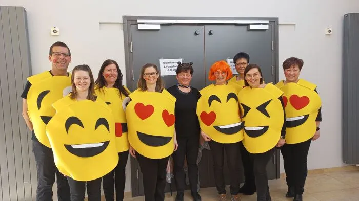 In Krieglach spielte sich das Faschingstreiben für Jung und Alt im Veranstaltungszentrum ab, wo Bürgermeisterin Regina Schrittwieser jeden Besucher persönlich begrüßte.