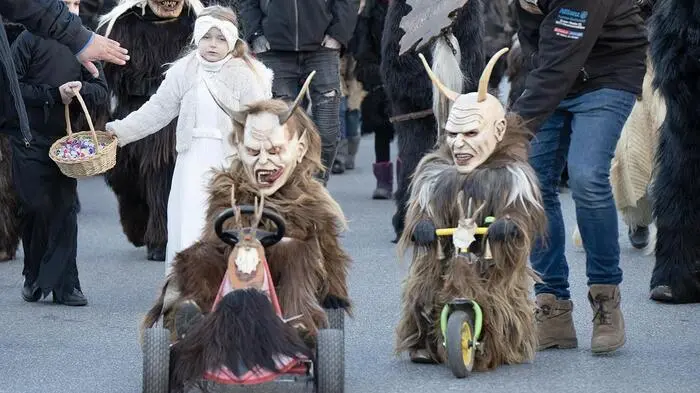 Beim Kinderperchtenlauf konnten sich auch die kleinen Besucher wie echte Perchten fühlen