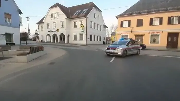 Streifenwagen fuhr durch St. Ruprecht