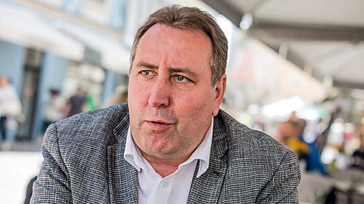 Stadtrat Erwin Baumann (FPÖ) ist mit Corona infiziert, es sei bislang symptomfrei und wohlauf