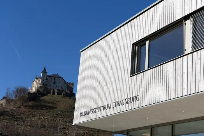 Das Bildungszentrum von außen 