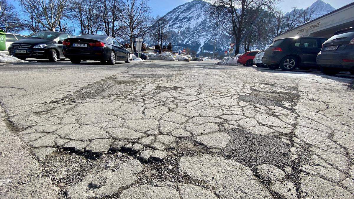 Knapp 2,4 Millionen Euro fließen in die Straßensanierung