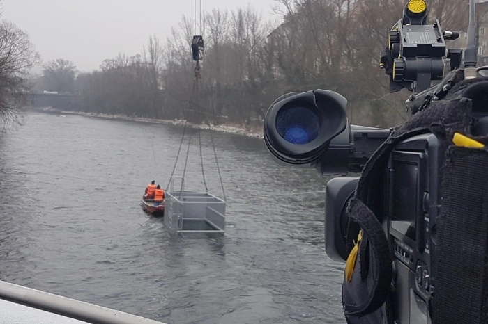 All das ließen sich nicht nur Fernsehteams nicht entgehen.