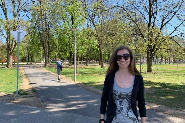 Die Grazer Ergotherapeutin Stepanie Korbuly (33) findet die "Bucht richtig schön gemacht". Sorge bereitet ihr allfälliger Parktourismus, dass der Murzugang so viele in den Augarten lockt, dass dieser überfüllt sein könnte.