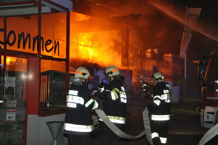 Brand aus konnte erst in den Nachtstunden gegeben werden.