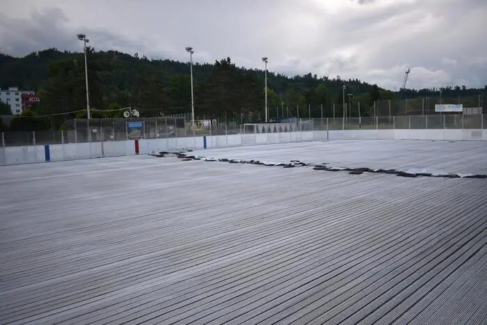 Das – mittlerweile aufgelassene – Eisstadion in Bruck an der Mur