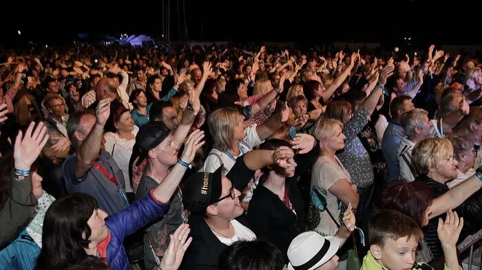 Bei herrlichem Sommerwetter feierten Tausende Volksmusik- und Schlagerfans das "Open Air am Meer" erstmals in Portoroz.