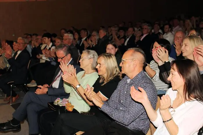 Standing Ovations, tosender Applaus und laute Jubelrufe waren der Dank des Publikums für einen unvergesslichen Konzertabend mit der Very Old Stoariegler Dixielandband in Mooskirchen.