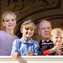 Die Fürstenfamilie am Balkon