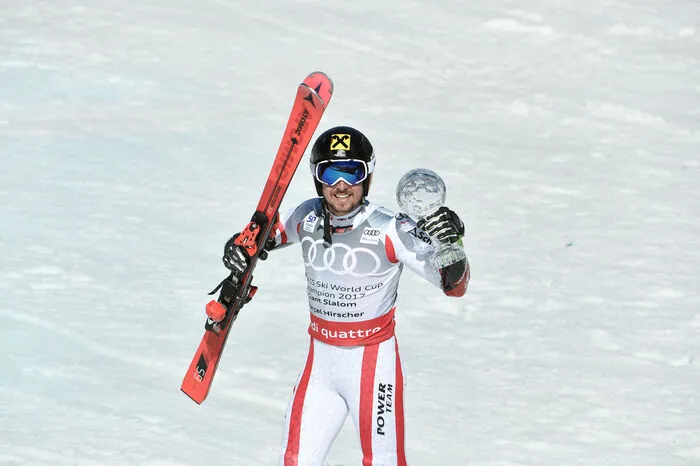 Nach dem bereits zuvor fixierten Kugeln im Gesamt-, Riesentorlauf- und Slalomweltcup darf sich Hirscher in Aspen komplett aufs Skifahren konzentrieren und die Temperaturen von um die 20 Grad genießen.