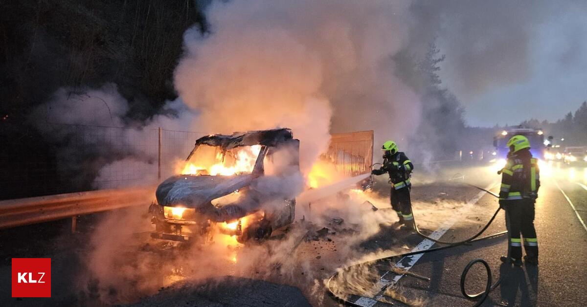 Kleintransporter-auf-der-A2-bei-Pinggau-komplett-ausgebrannt