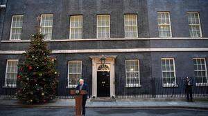 Auf dem Gipfel der Macht: Boris Johnson vor seinem Amtssitz in der Downing Street in London