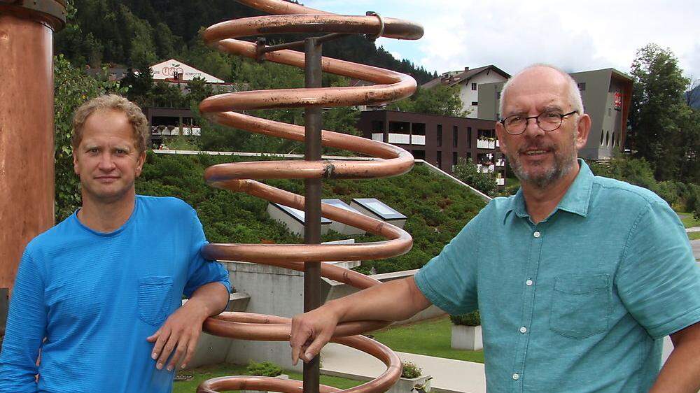 Stefan und Michael Unterweger bauen neue Brennerei in Assling