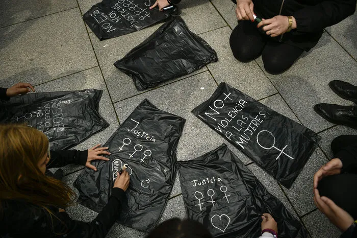 Drei Richter in Pamplona hatten die wegen Vergewaltigung angeklagten Männer lediglich wegen "sexuellen Missbrauchs" verurteilt.
