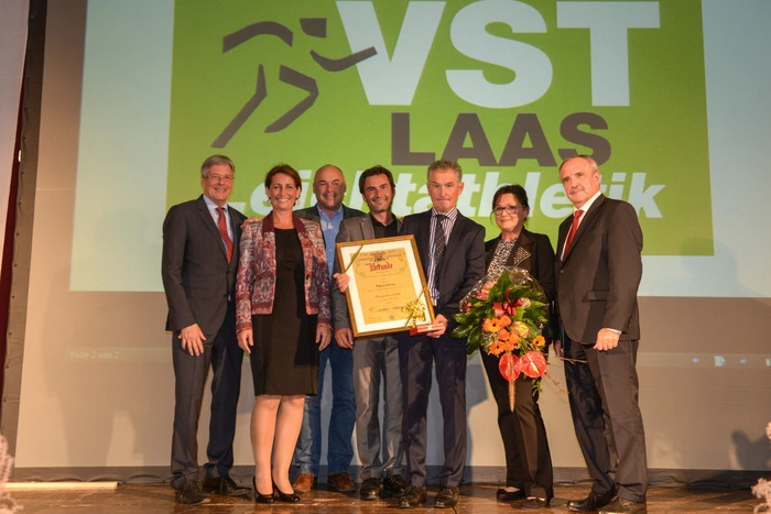 Die Feier stand zum Großteil im Zeichen von Gründungsmitglied und jahrelangem Sektionsleiter Wolfgang Hribernig. Für seine Tätigkeiten beim VST überreichte der Präsident des ASVÖ Kärnten Kurt Steiner Wolfgang Hribernig das Ehrenzeichen in Gold.
