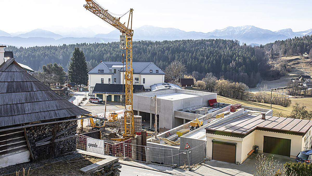 Mit dem Bau des neuen Ortszentrums wurde im Vorjahr begonnen