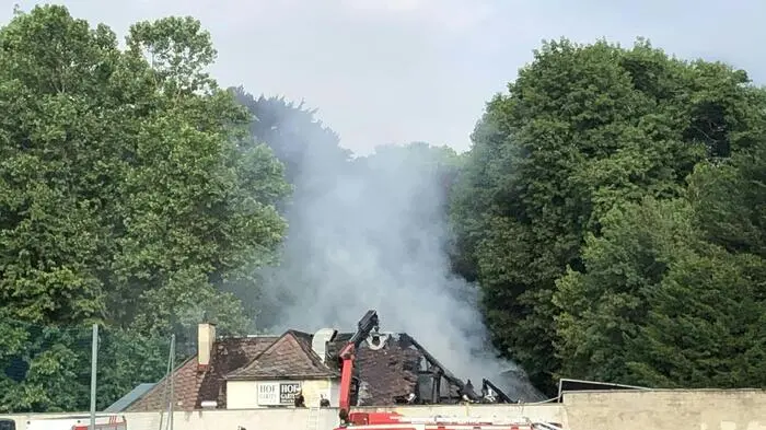 Das Übergreifen der Flammen auf den historischen Baumbestand des Hofgarten konnte verhindert werden.
