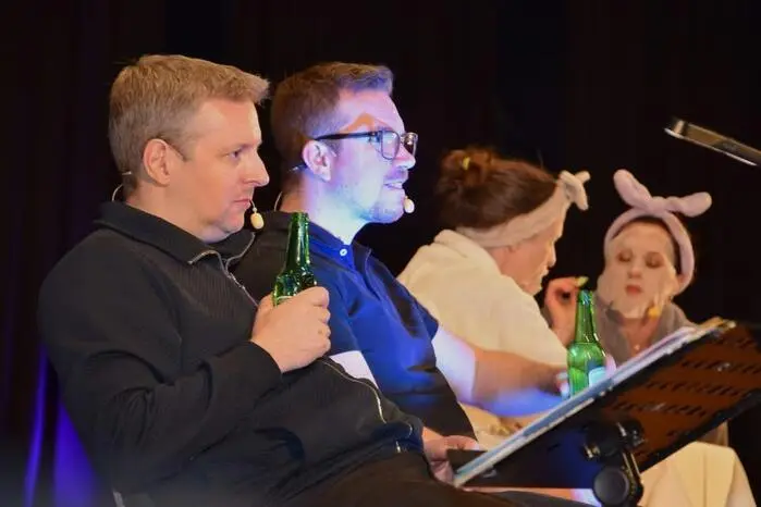 Unter dem Motto „Ladies Night – Kaffee einmal anders“ folgten rund 130 Frauen der Einladung und erlebten einen Abend, der ganz im Zeichen von Gemeinschaft und Lachen stand.