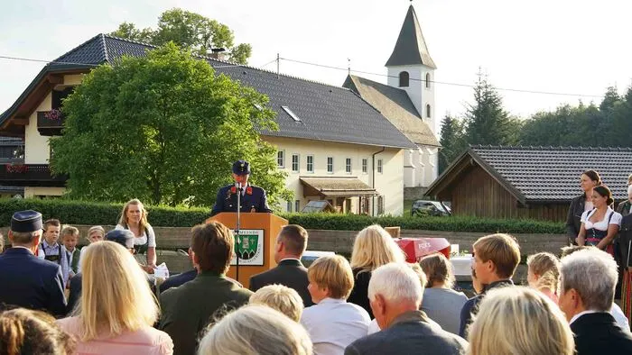 Bereits seit dem Jahr 1928 stehen die Kamper Florianis bei jeder Notlage im Dienste der Gemeinnützigkeit. Gestartet wurden die Festivitäten mit einem Festakt samt Tragkraftspritzenweihe.