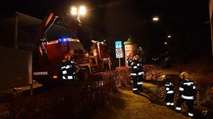 Am Samstagmorgen wurde die Feuerwehr Weiz in die Klammstraße gerufen.